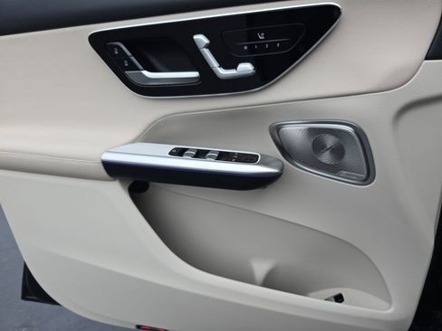 Certified 2025 Mercedes-Benz GLC 350e 4MATIC image 30