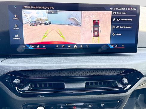 New 2026 BMW 330i Sedan w/ M Sport Package RWD image 34