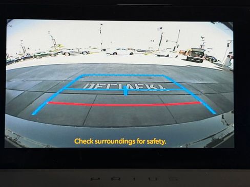 Used 2024 Toyota Prius LE FWD image 30
