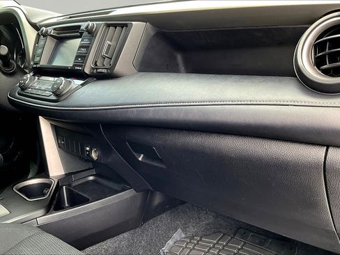 Used 2018 Toyota RAV4 XLE w/ Plus Extra Value Package FWD image 26