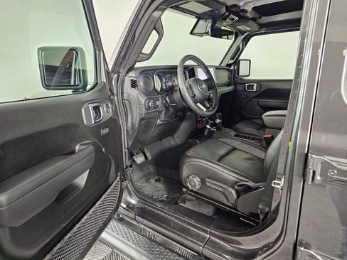 Used 2025 Jeep Gladiator Rubicon w/ Safety Group image 20