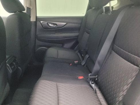 Used 2019 Nissan Rogue S w/ Special Edition Package FWD image 18