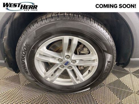 Used 2024 Ford Explorer XLT w/ Equipment Group 202A AWD/4WD image 59