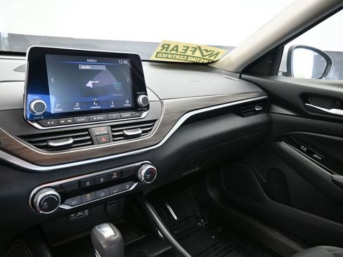 Used 2023 Nissan Altima 2.5 SV FWD image 22