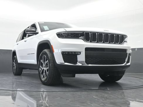 Used 2025 Jeep Grand Cherokee L Limited RWD image 60