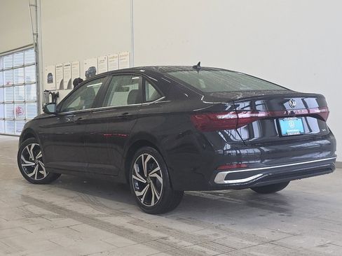 New 2026 Volkswagen Jetta SEL image 9