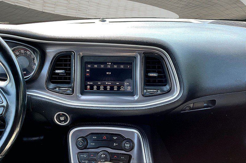 Used 2019 Dodge Challenger SXT AWD/4WD image 19
