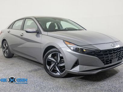 Used 2023 Hyundai Elantra SEL w/ Convenience Package