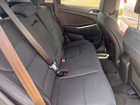 Used 2019 Hyundai Tucson SE FWD image 16