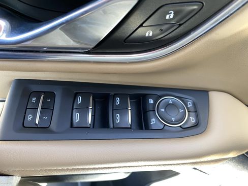 Used 2023 Chevrolet Tahoe Premier AWD/4WD image 22