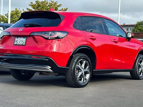 Certified 2024 Honda HR-V EX-L image 4