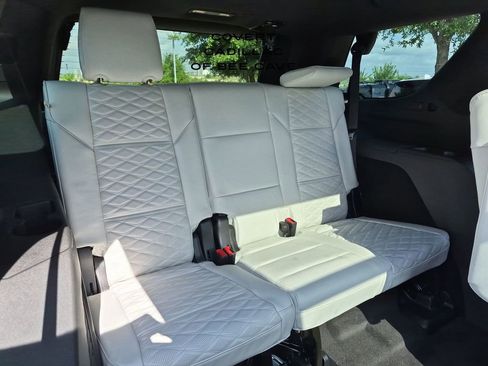 New 2026 Cadillac Escalade Platinum Sport w/ LPO, ONYX Package image 40