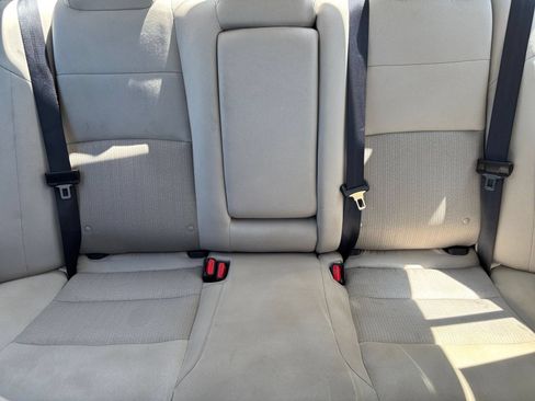 Used 2025 Nissan Altima 2.5 SV FWD image 37
