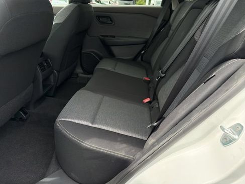 Used 2022 Nissan Rogue S FWD image 27