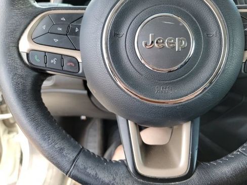 Used 2016 Jeep Renegade Latitude w/ Popular Equipment Group AWD/4WD image 11