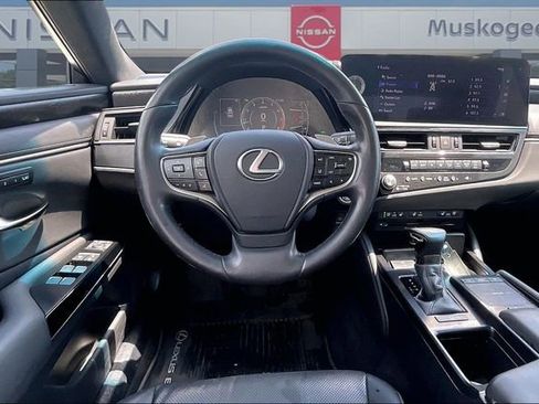 Used 2022 Lexus ES 350 w/ Premium Package FWD image 8