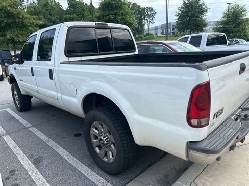 Used 2003 Ford F250 Lariat AWD/4WD image 2