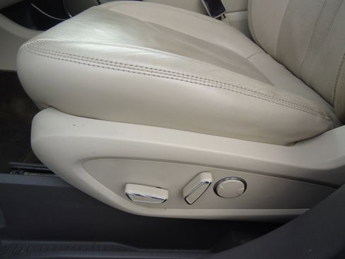 Used 2016 Lincoln MKX Reserve w/ Climate Package image 24