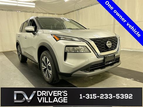 Used 2023 Nissan Rogue SV image 1