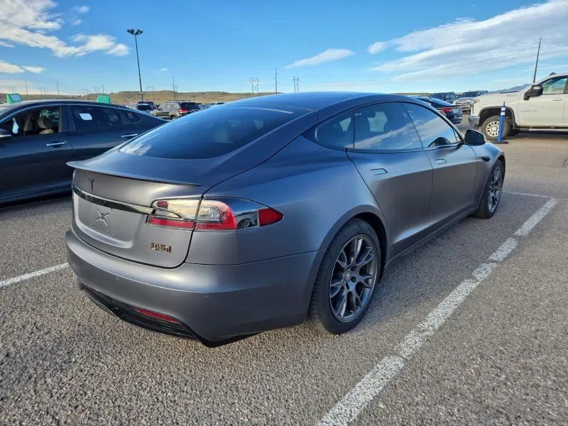 Used 2022 Tesla Model S Plaid AWD/4WD image 2