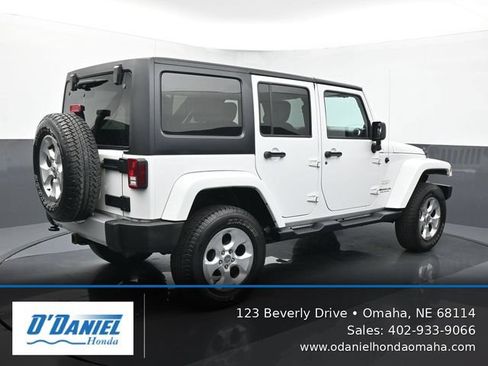 Used 2013 Jeep Wrangler Unlimited Sahara w/ Trailer Tow Group AWD/4WD image 6
