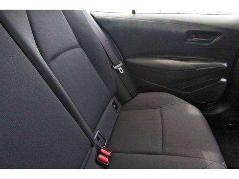 Used 2022 Toyota Corolla LE image 15