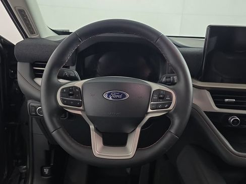 Used 2026 Ford Explorer Active w/ Active Comfort Package AWD/4WD image 13
