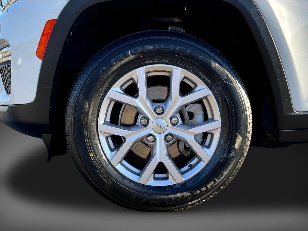 Used 2022 Jeep Grand Cherokee Limited AWD/4WD image 33