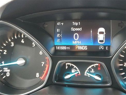 Used 2017 Ford Escape Titanium image 12