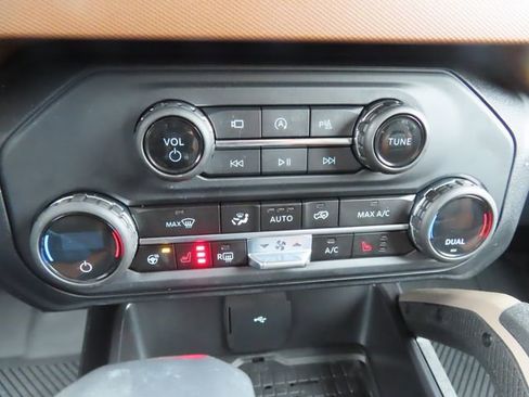 Used 2024 Ford Bronco Outer Banks AWD/4WD image 33