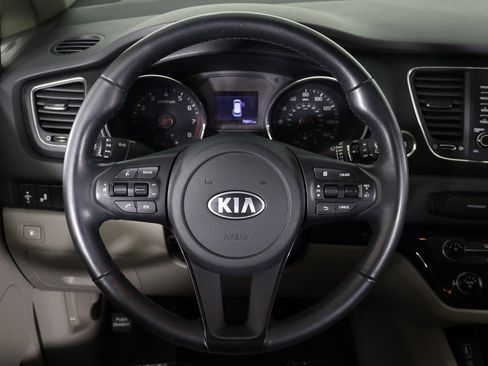 Used 2019 Kia Sedona EX image 37
