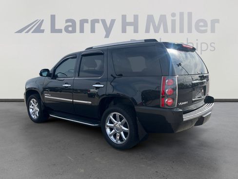 Used 2013 GMC Yukon Denali image 3