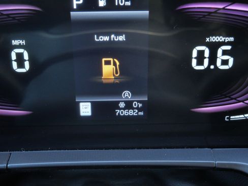 Used 2023 Kia Telluride LX image 23