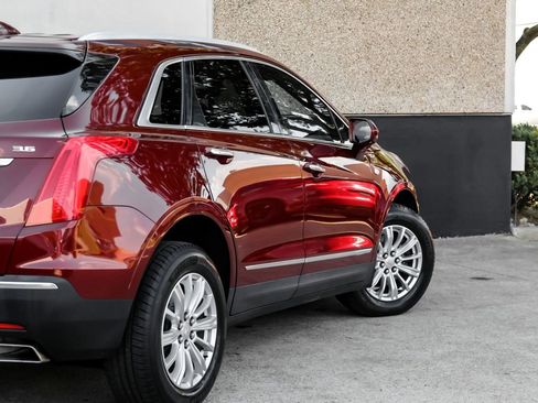 Used 2018 Cadillac XT5 FWD image 11