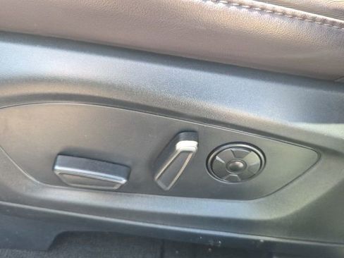 Used 2025 Ford Explorer Platinum w/ LUX Leather Package image 32