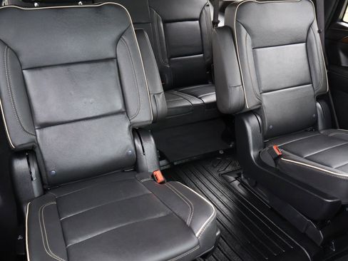 Used 2024 Chevrolet Tahoe Premier w/ Premium Package image 22