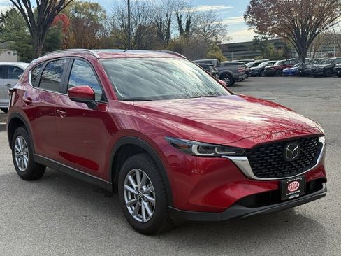 Used 2023 MAZDA CX-5 AWD 2.5 S w/ Preferred Package image 4