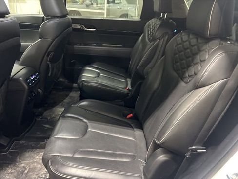 Used 2022 Hyundai Palisade Limited w/ Winter Package image 15