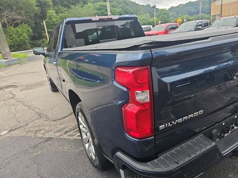 Used 2019 Chevrolet Silverado 1500 High Country w/ Technology Package image 9
