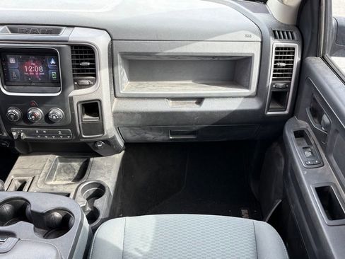 Used 2016 RAM 2500 Tradesman w/ Chrome Appearance Group image 16