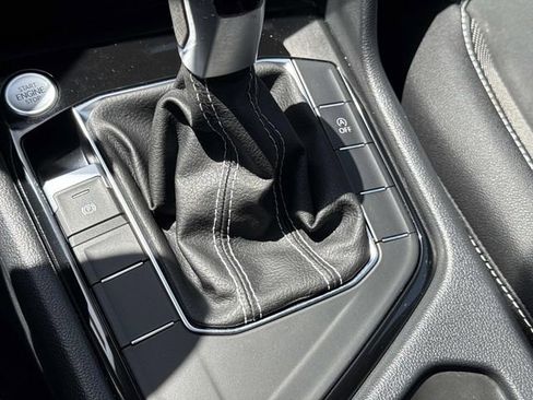 Certified 2023 Volkswagen Taos SE FWD image 24