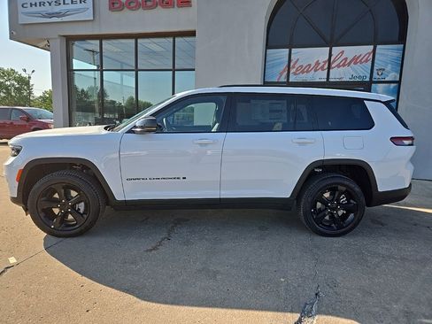 New 2025 Jeep Grand Cherokee L Limited w/ Luxury Tech Group II image 5