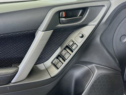 Used 2017 Subaru Forester 2.5i w/ Alloy Wheel Package image 15