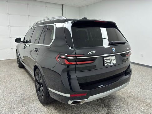 Used 2023 BMW X7 xDrive40i w/ Premium Package image 9