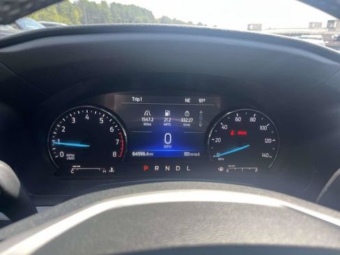 Used 2022 Ford Explorer XLT w/ Equipment Group 202A AWD/4WD image 27