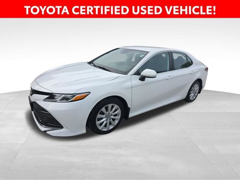 Certified 2020 Toyota Camry LE FWD image 1