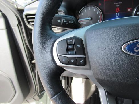 Used 2022 Ford Explorer XLT w/ Class IV Trailer Tow Package image 19