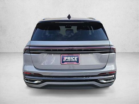 Used 2024 Lincoln Nautilus Reserve w/ Equipment Group 202A image 7