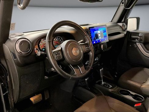 Used 2018 Jeep Wrangler Unlimited Sport S image 17