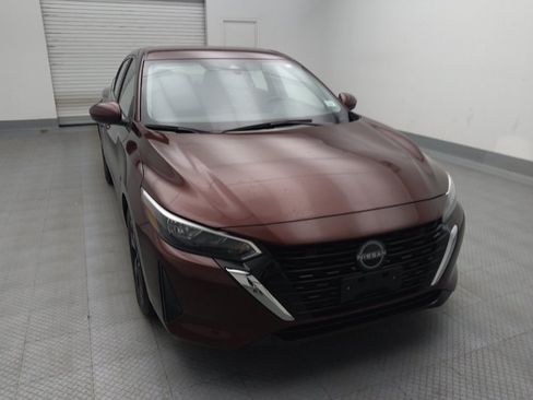 Used 2025 Nissan Sentra SV FWD image 14